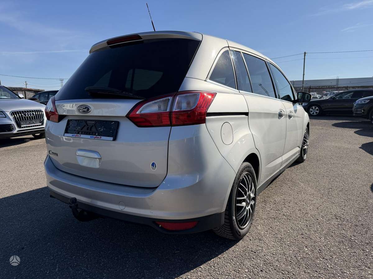Ford Grand 2011 — двигун 1596 cm³, 125 HP (92kW)