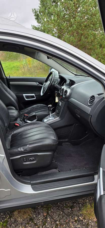 Opel Antara 2009 — photo 11