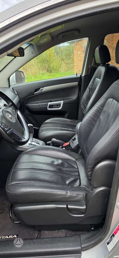 Opel Antara 2009 — photo 17