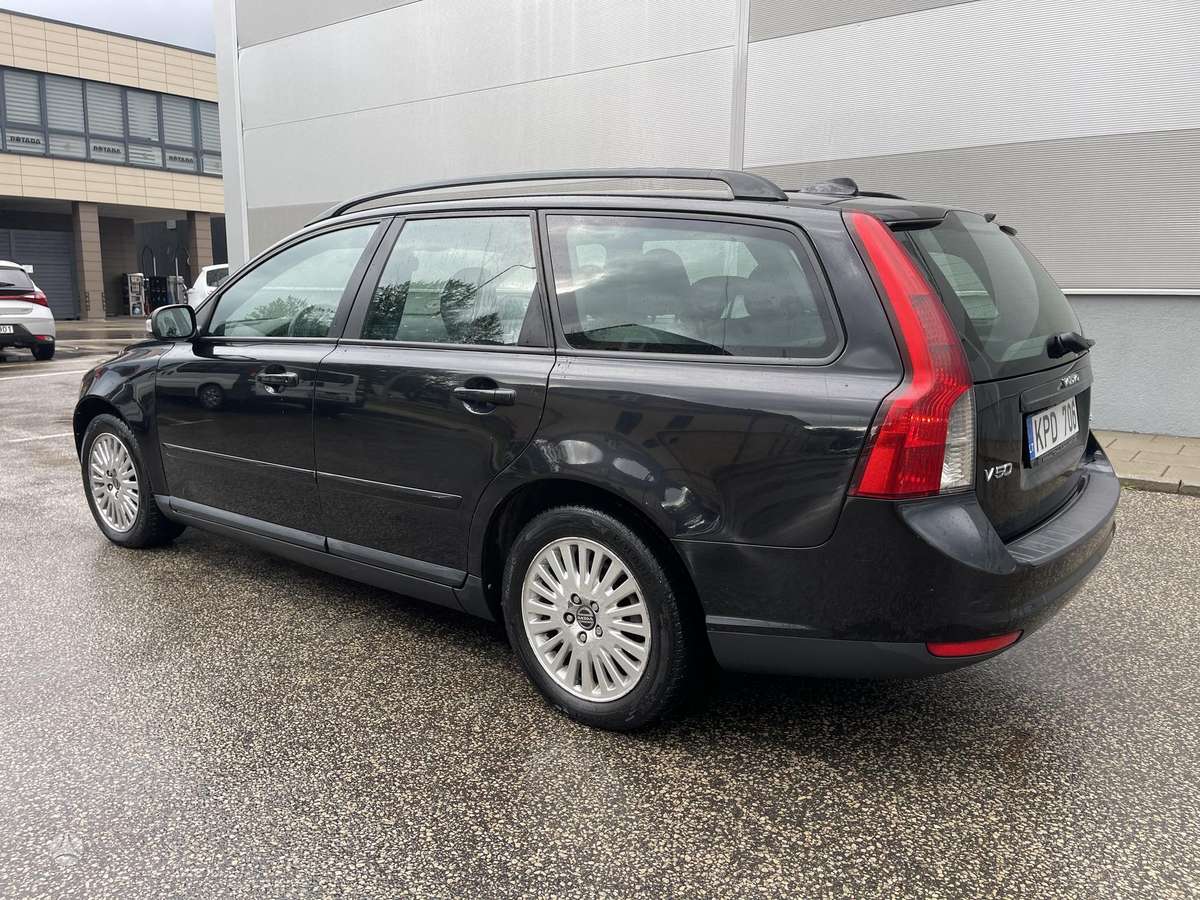Volvo V50 2008 — photo 10