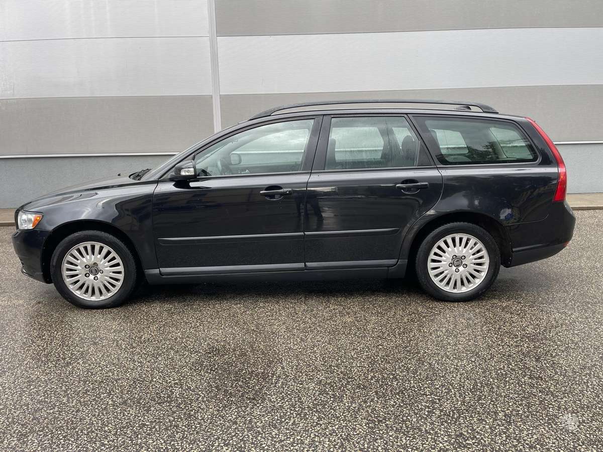 Volvo V50 2008 — photo 12