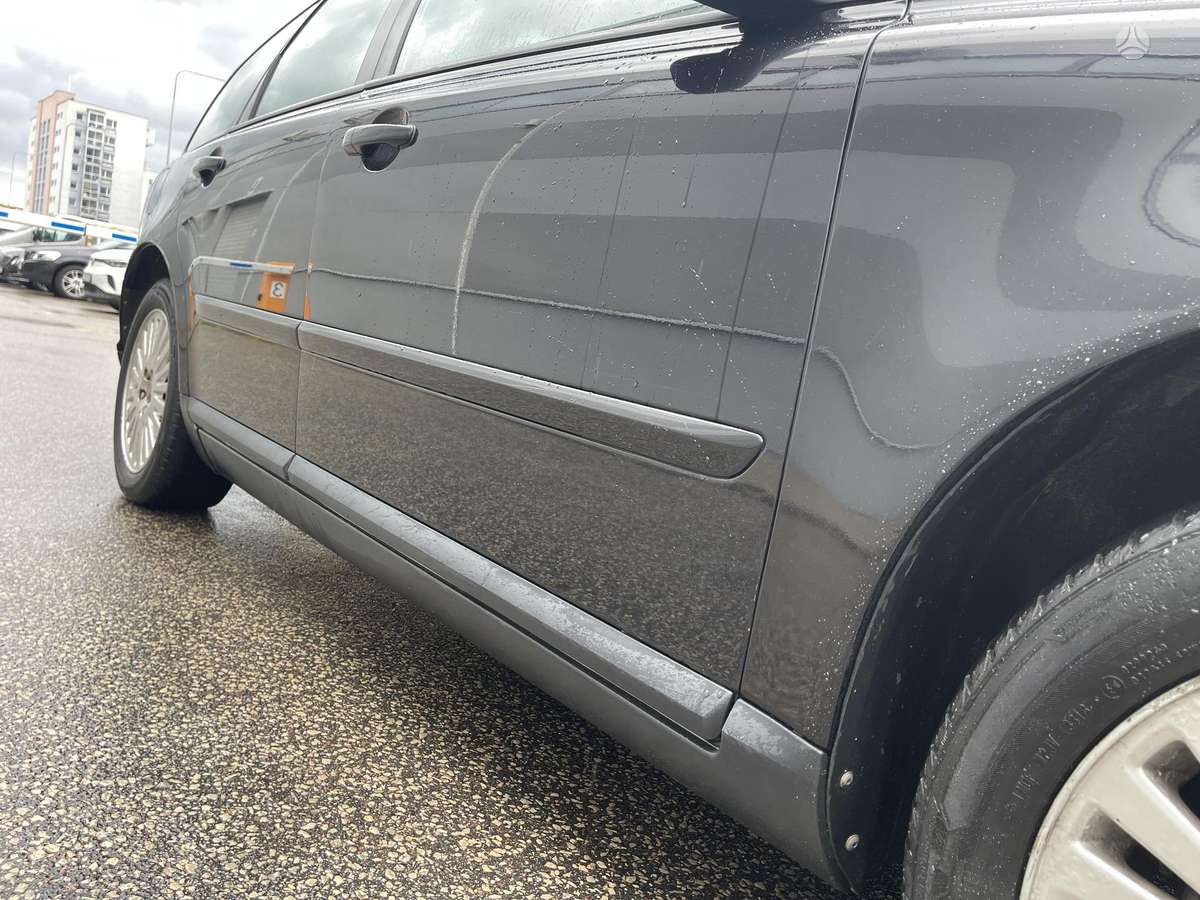 Volvo V50 2008 — photo 18