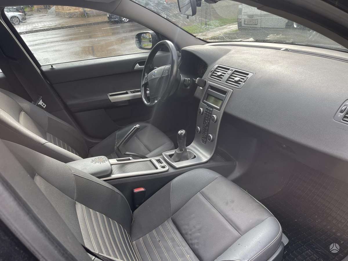 Volvo V50 2008 — photo 24