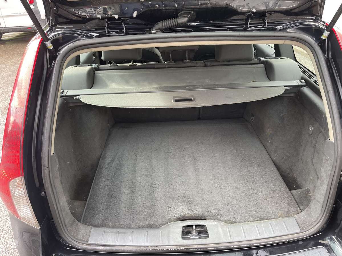 Volvo V50 2008 — photo 27