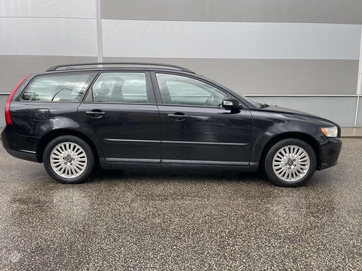 Volvo V50 2008 — engine 1997 cm³, 136 HP (100kW)