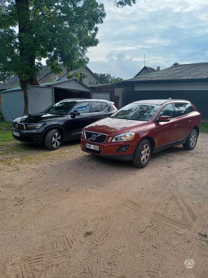 Volvo XC60 2010 — вигляд ззаду