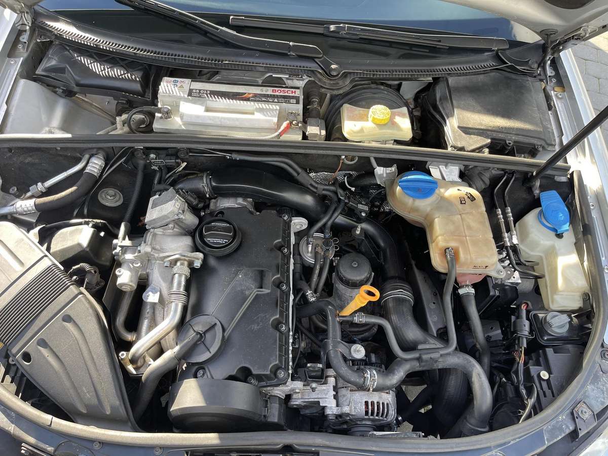 Audi A4 2005 — photo 13