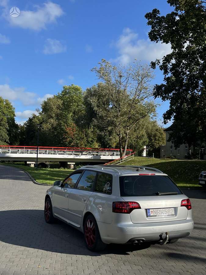 Audi A4 2005 — engine 140 HP (103kW)