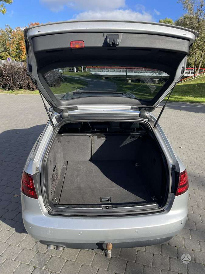 Audi A4 2005 — photo 7