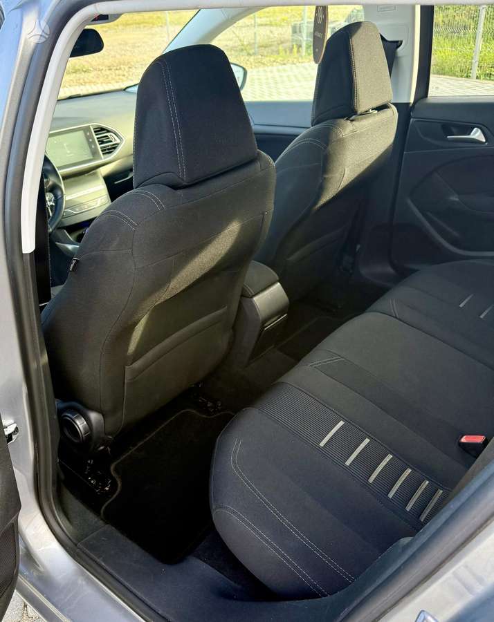 Peugeot 308 2015 — photo 12