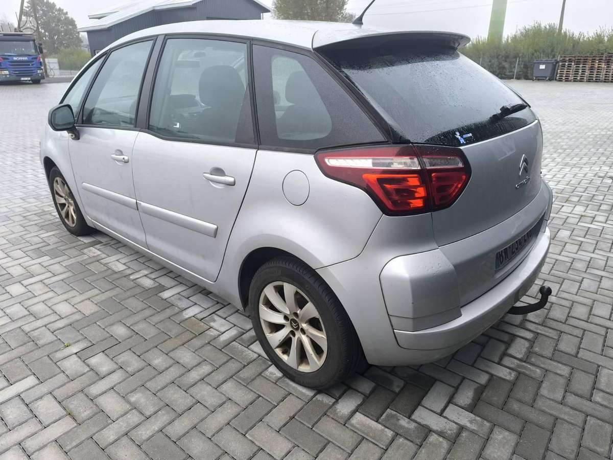 Citroen C4 2011 — engine 1560 cm³, 111 HP (82kW)