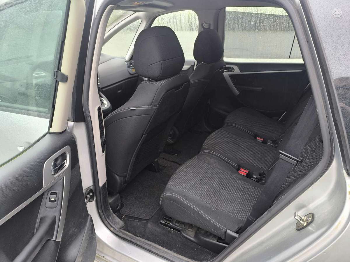 Citroen C4 2011 — photo 6
