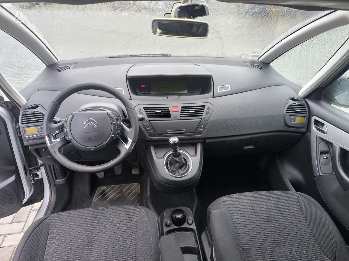 Citroen C4 2011 — photo 8