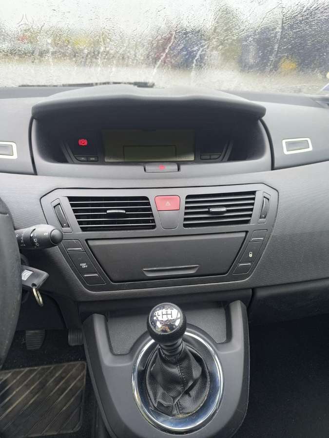 Citroen C4 2011 — photo 9