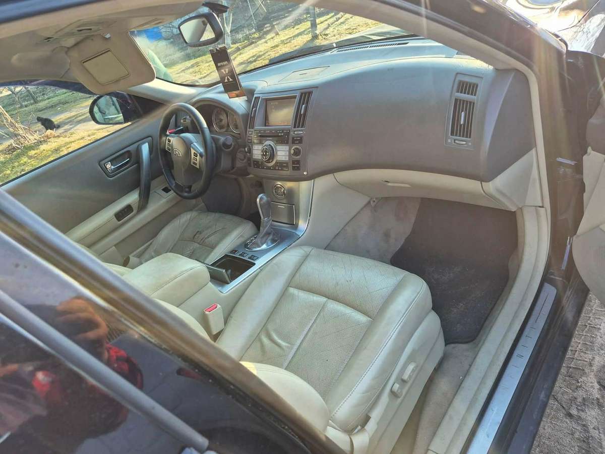 Infiniti FX35 2006 — photo 10