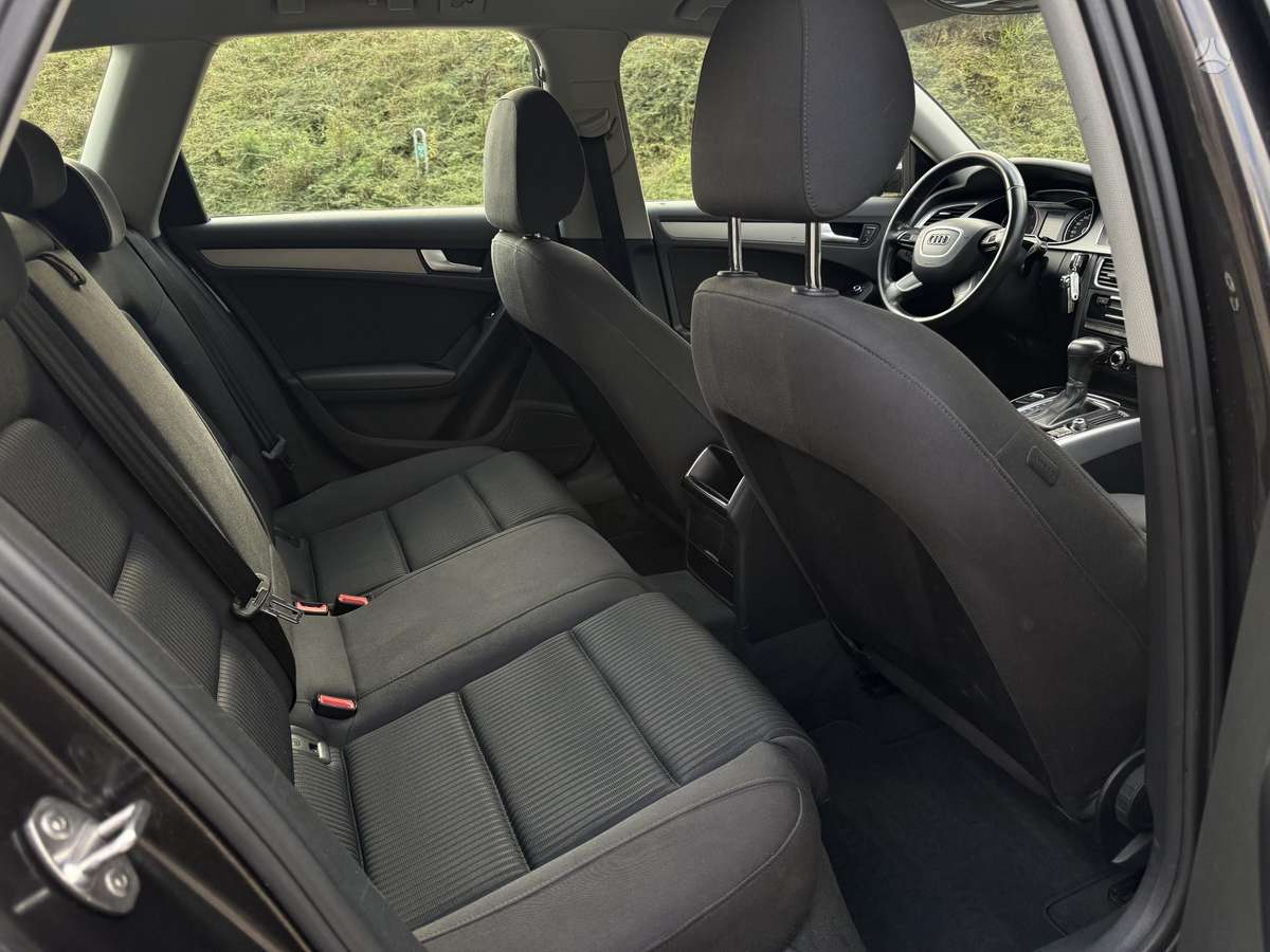 Audi A4 2012 — photo 10