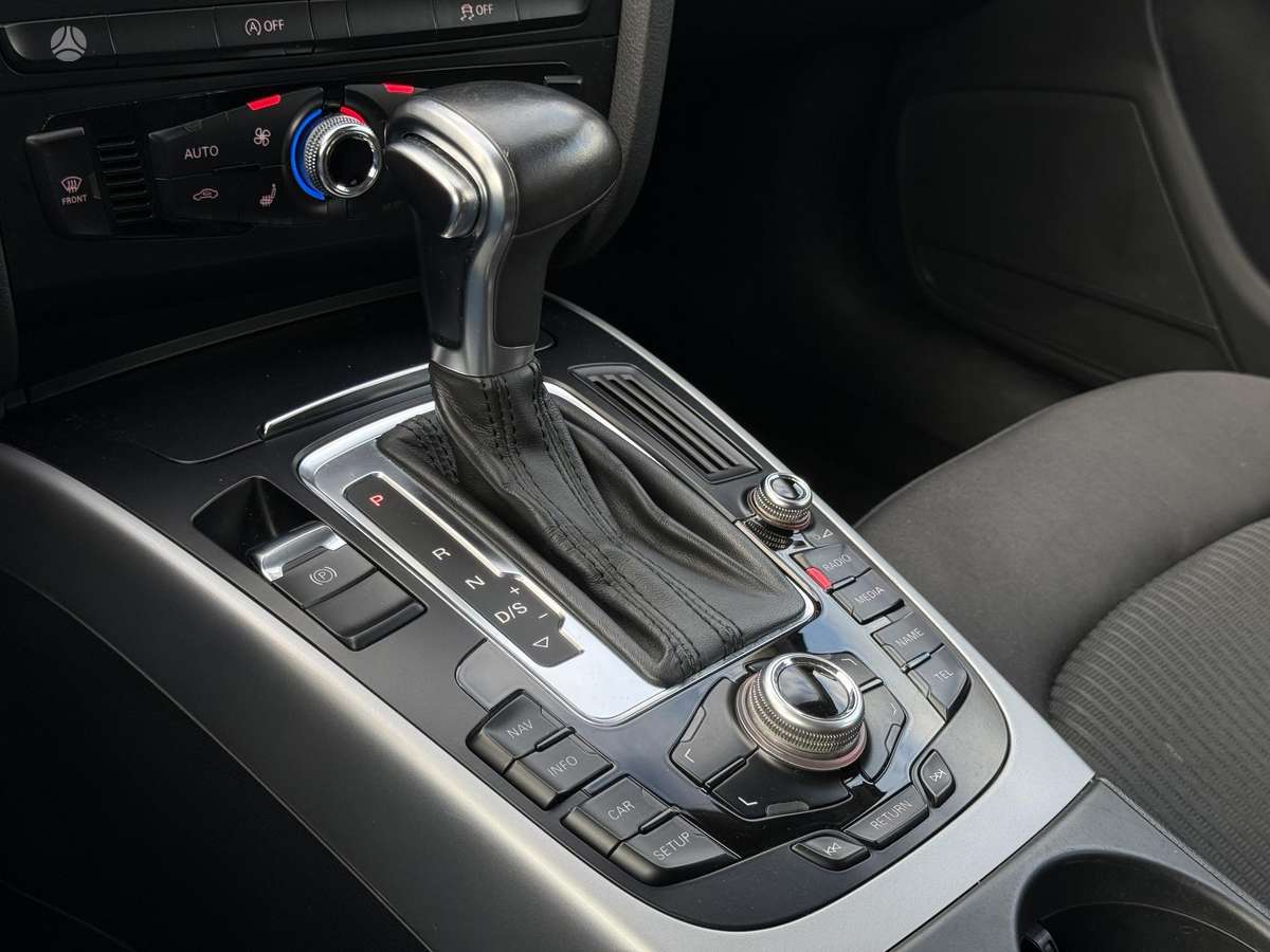 Audi A4 2012 — photo 14