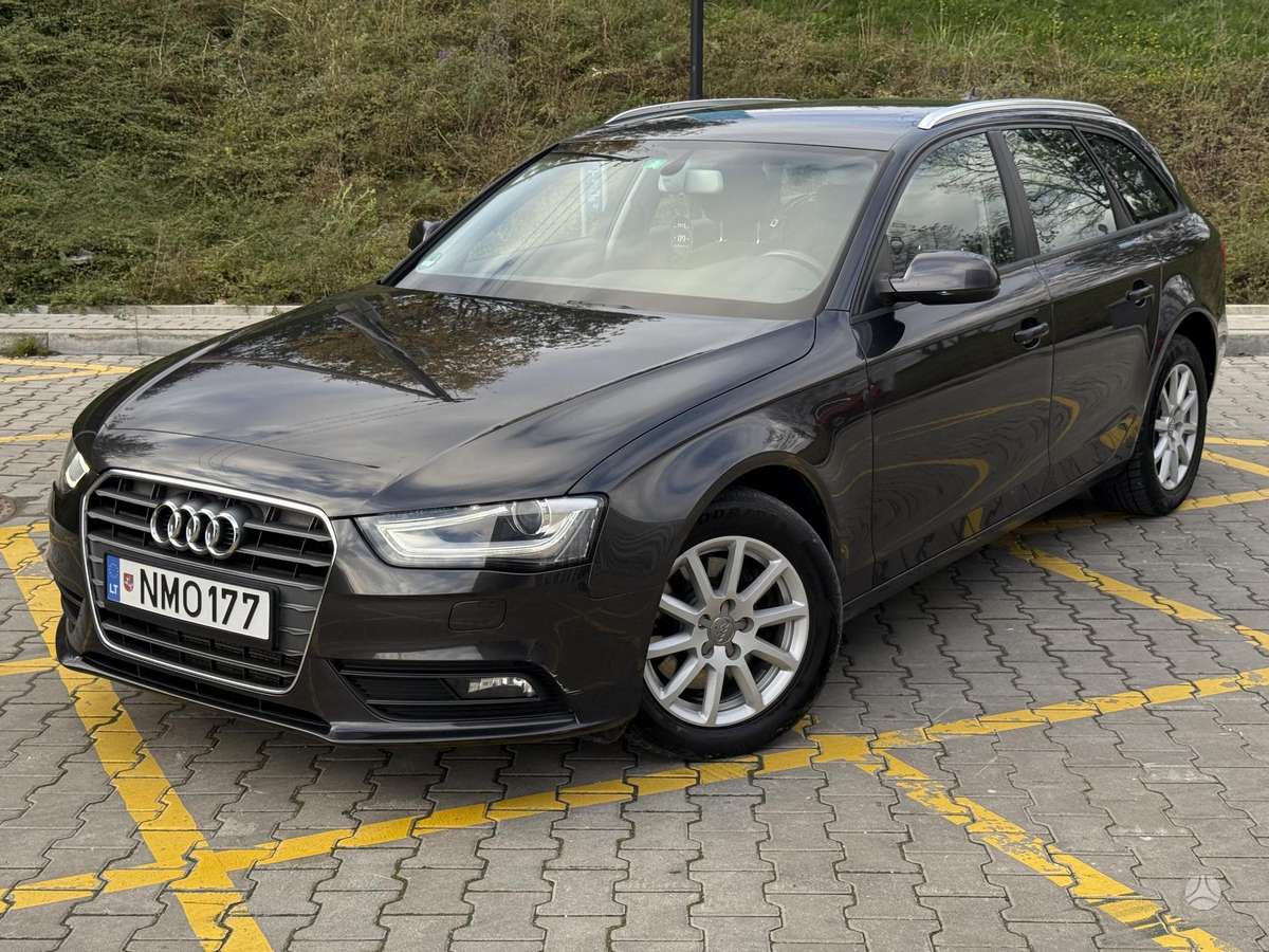 Audi A4 2012 — interior