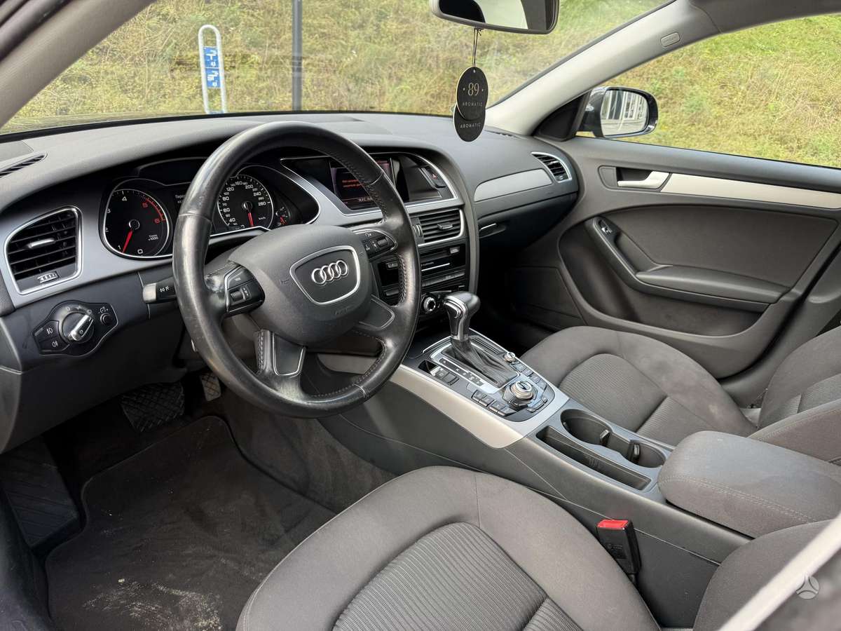 Audi A4 2012 — photo 7