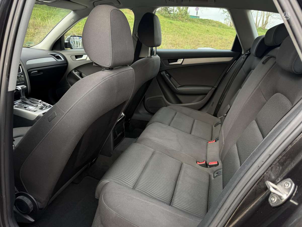Audi A4 2012 — photo 9