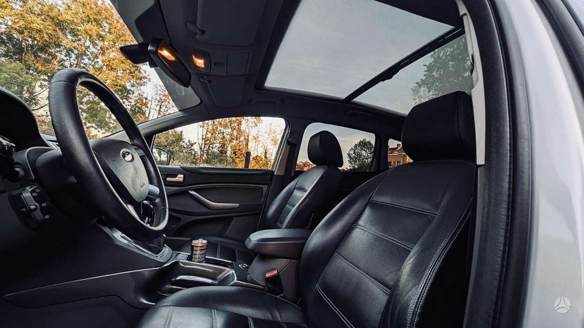 Ford Kuga, 2010