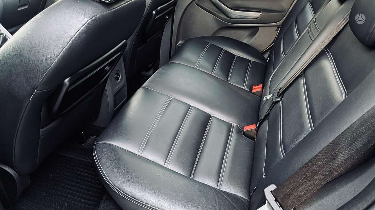 Ford Kuga 2010 — photo 24