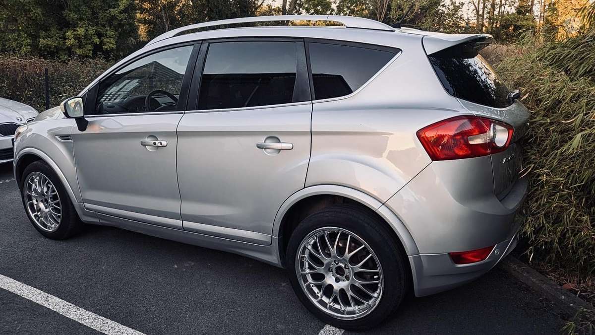 Ford Kuga 2010 — photo 26