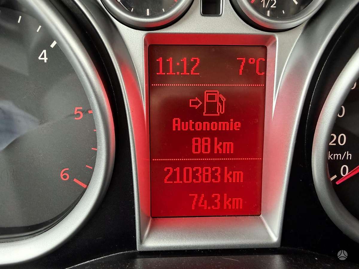 Ford Kuga 2010 — photo 27