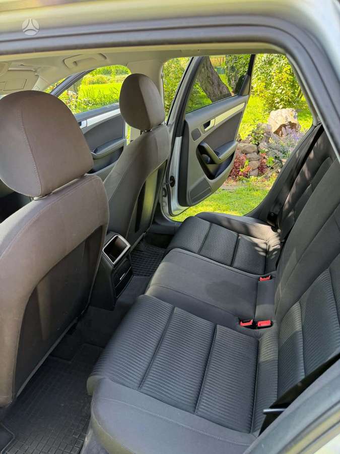 Audi A4 2013 — photo 17