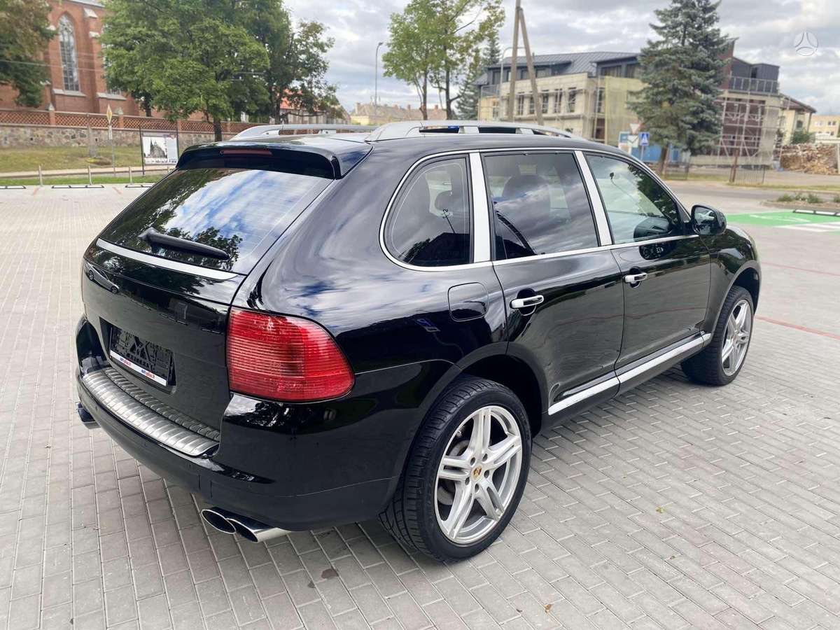 Porsche Cayenne, 2004