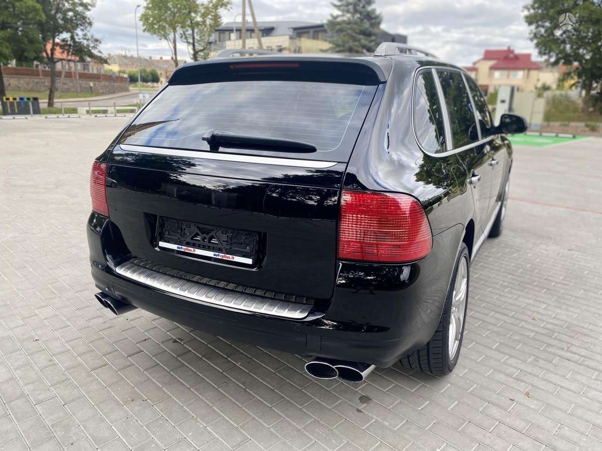 Porsche Cayenne 2004 — photo 10