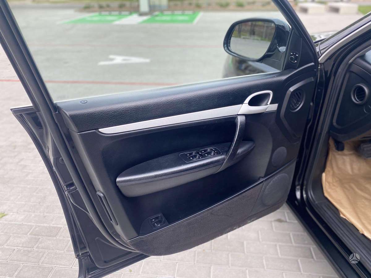 Porsche Cayenne 2004 — photo 11