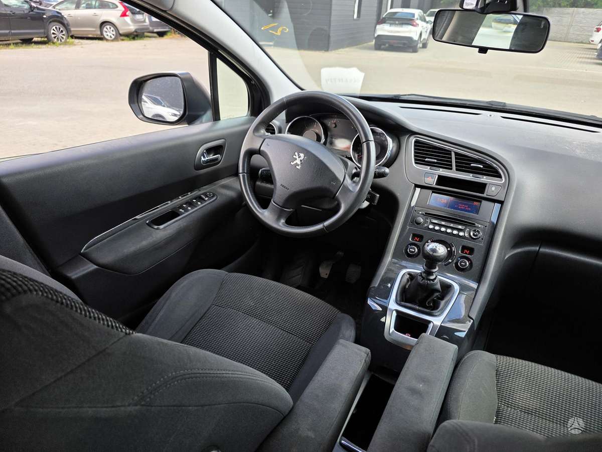 Peugeot 5008 2014 — photo 9