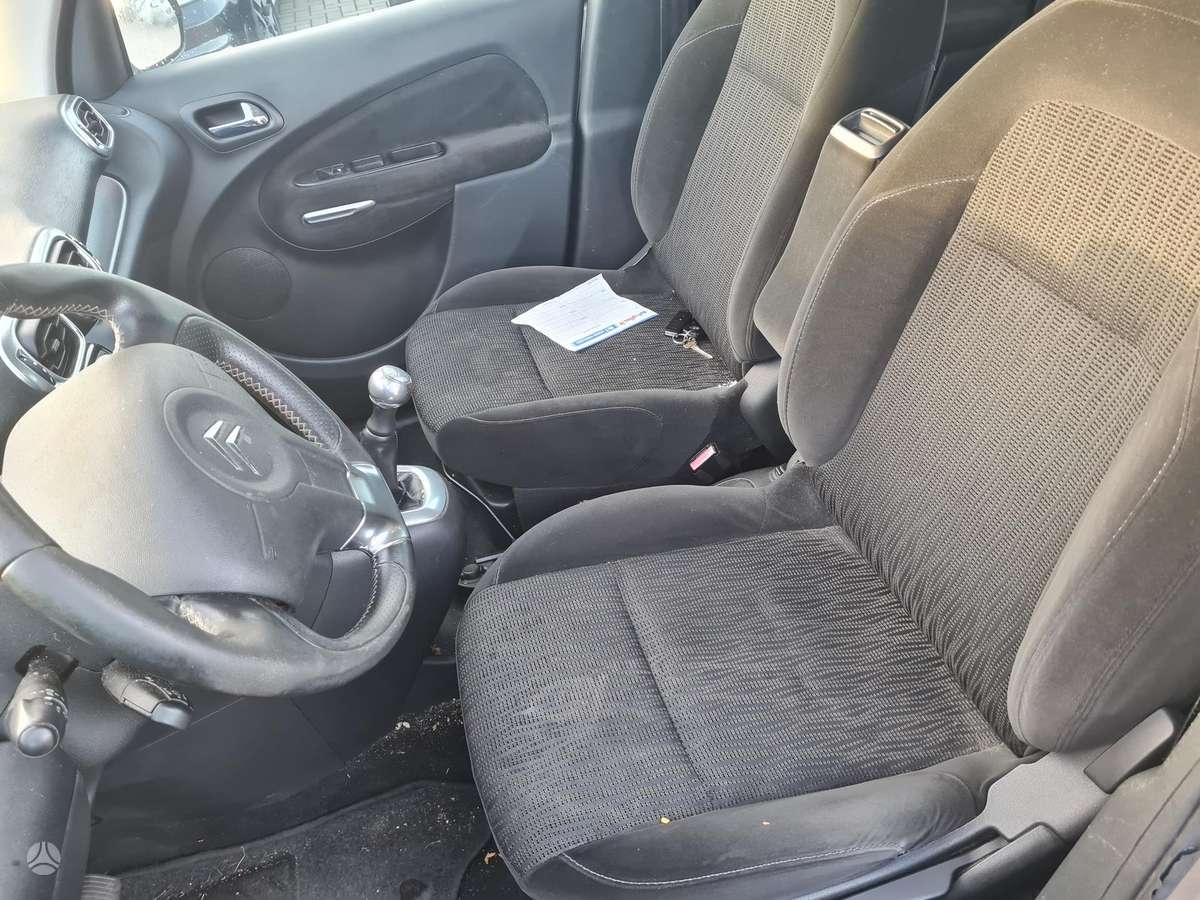Citroen C3 2010 — photo 12