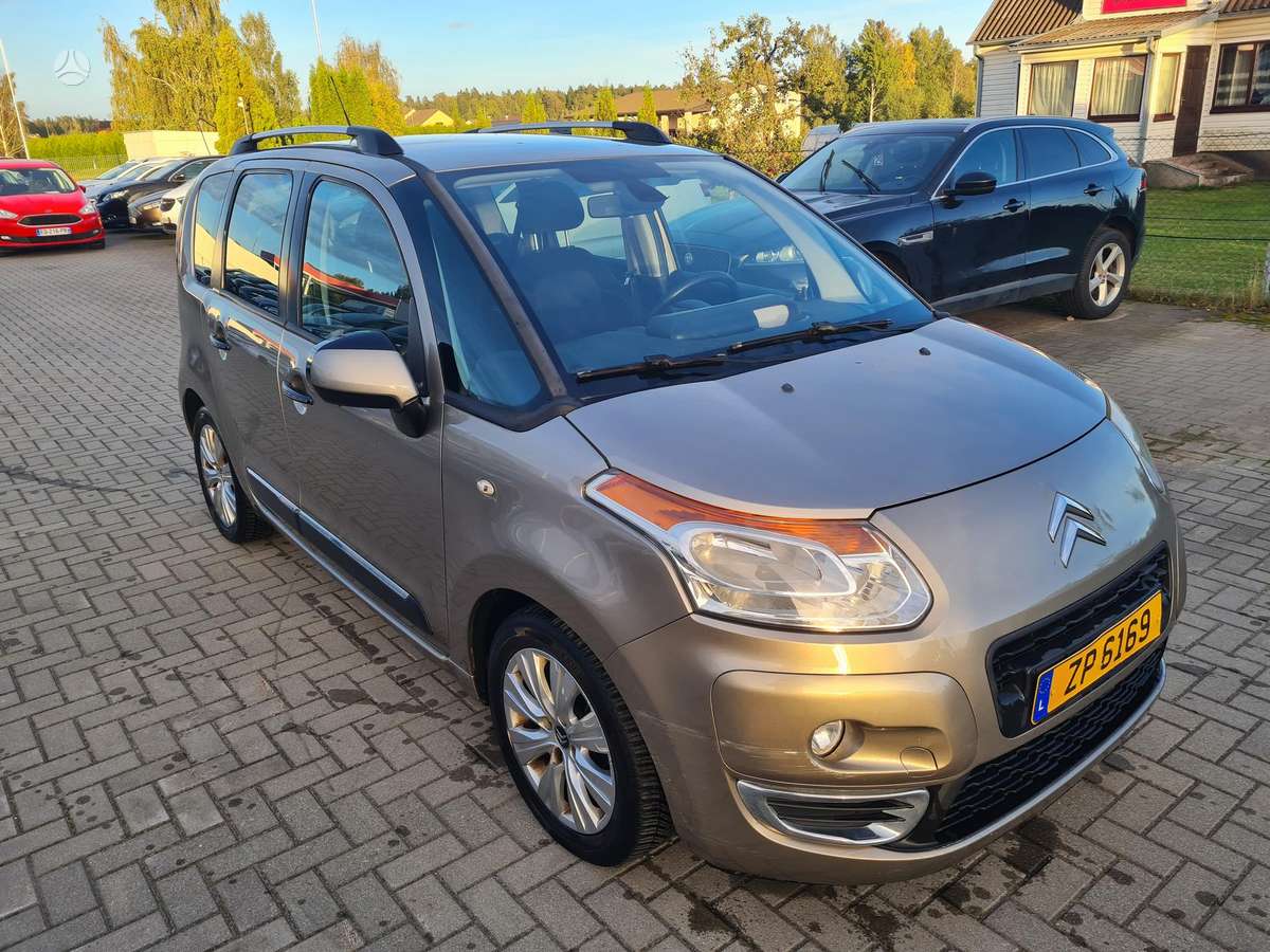 Citroen C3 2010 — rear view