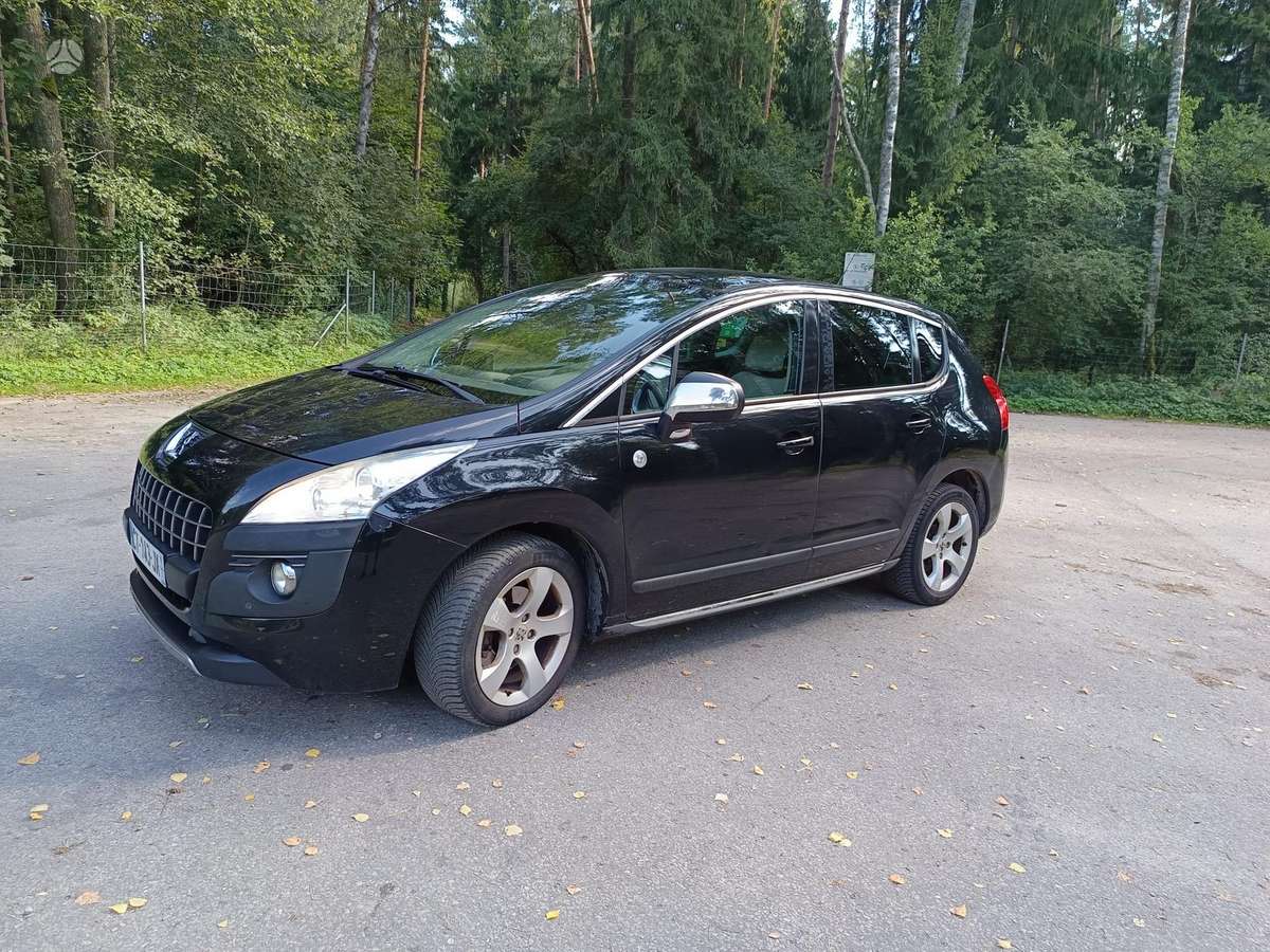 Peugeot 3008 2013 — rear view