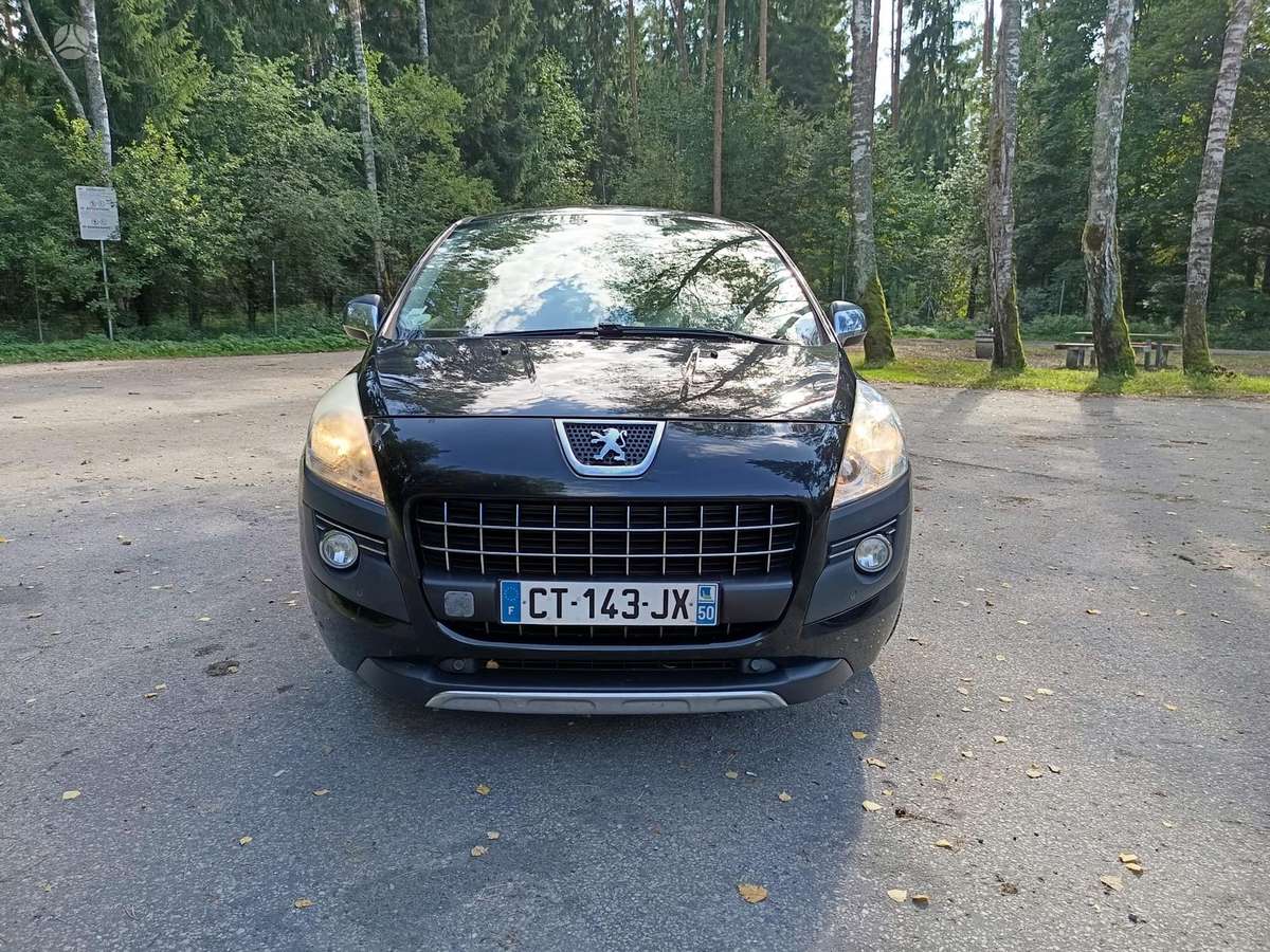 Peugeot 3008 2013 — interior