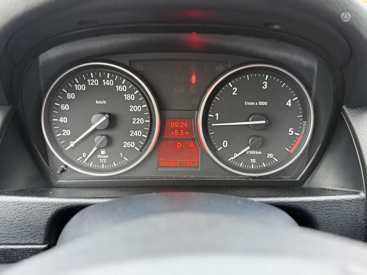 BMW X1 2011 — фото 10