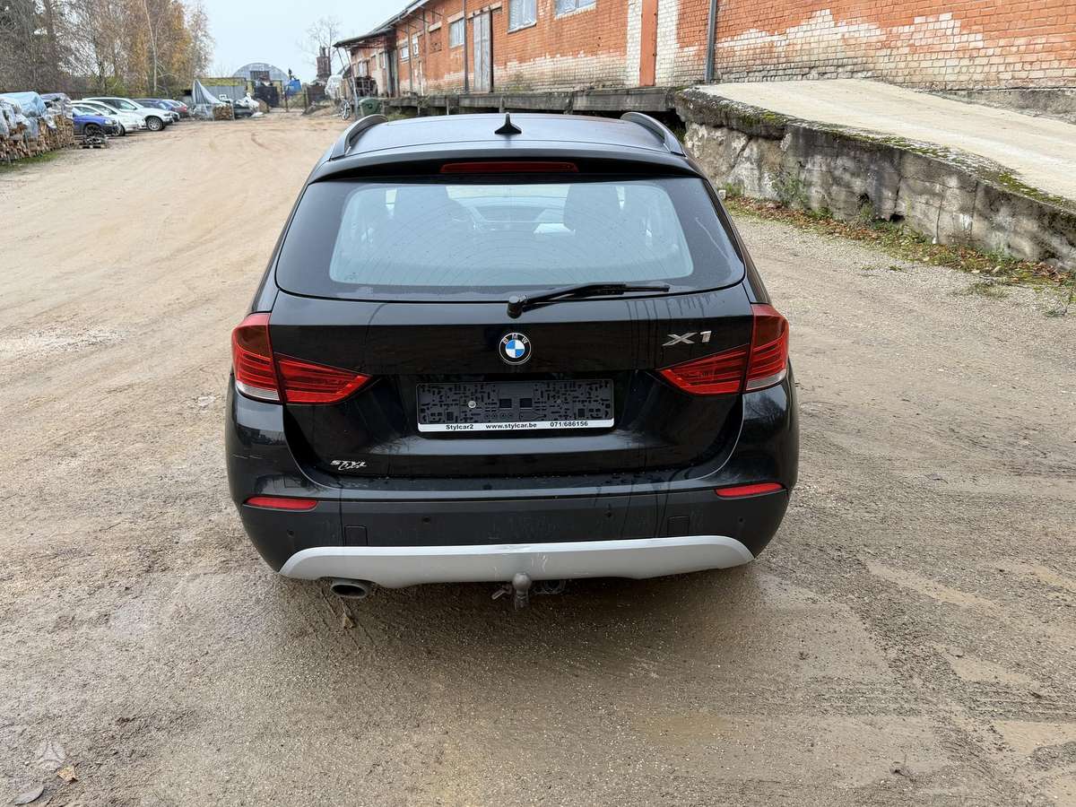 BMW X1 2011 — двигун 2000 cm³, 143 HP (105kW)