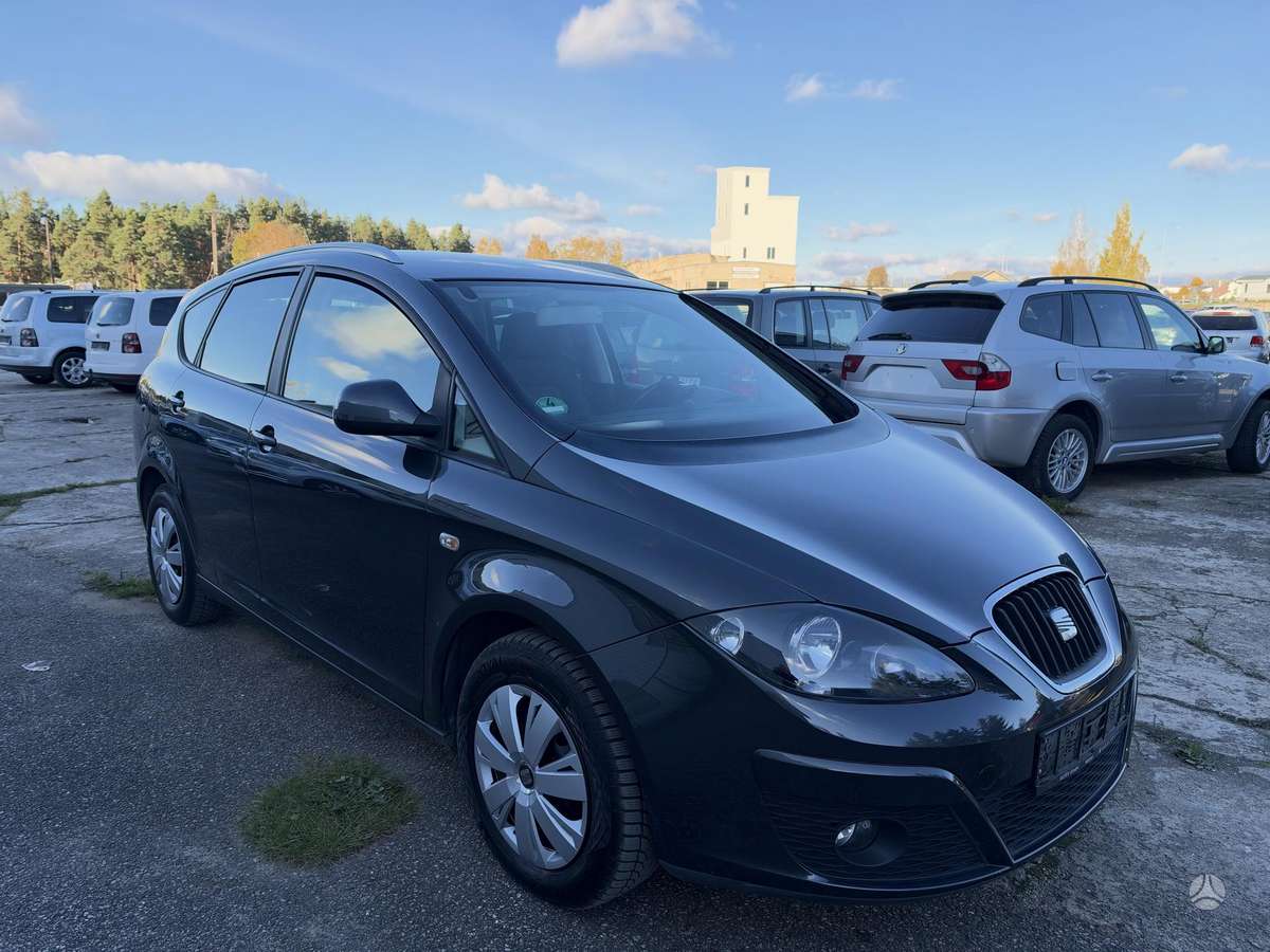Seat Altea 2011 — салон