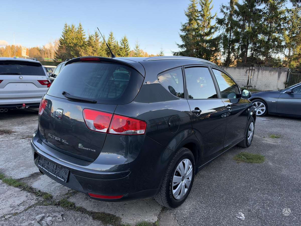 Seat Altea 2011 — двигун 1600 cm³, 105 HP (77kW)