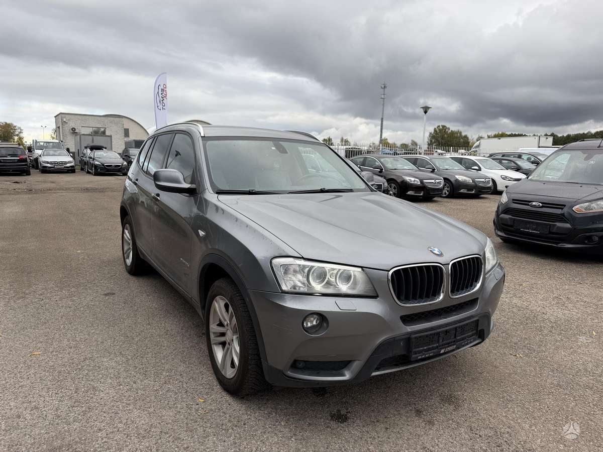 BMW X3 2012 — rear view