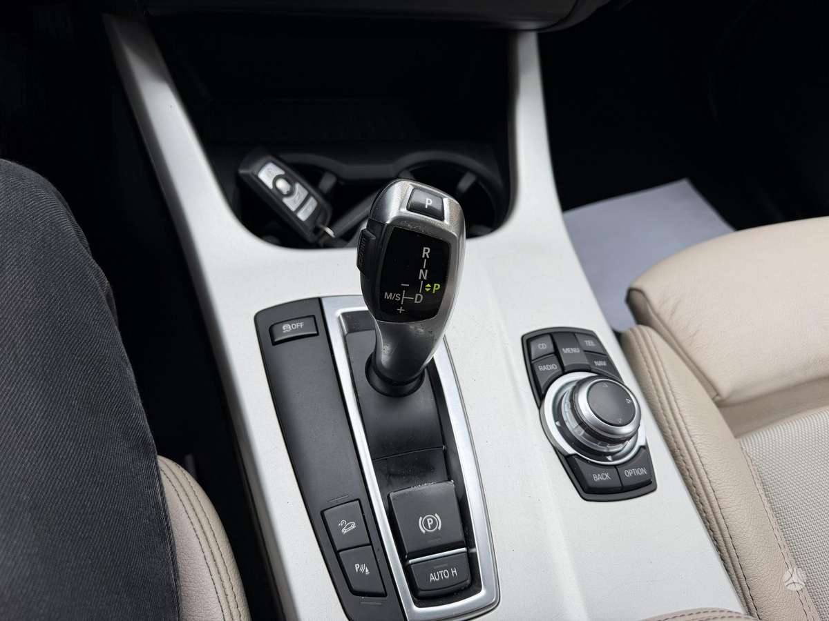 BMW X3 2012 — photo 9