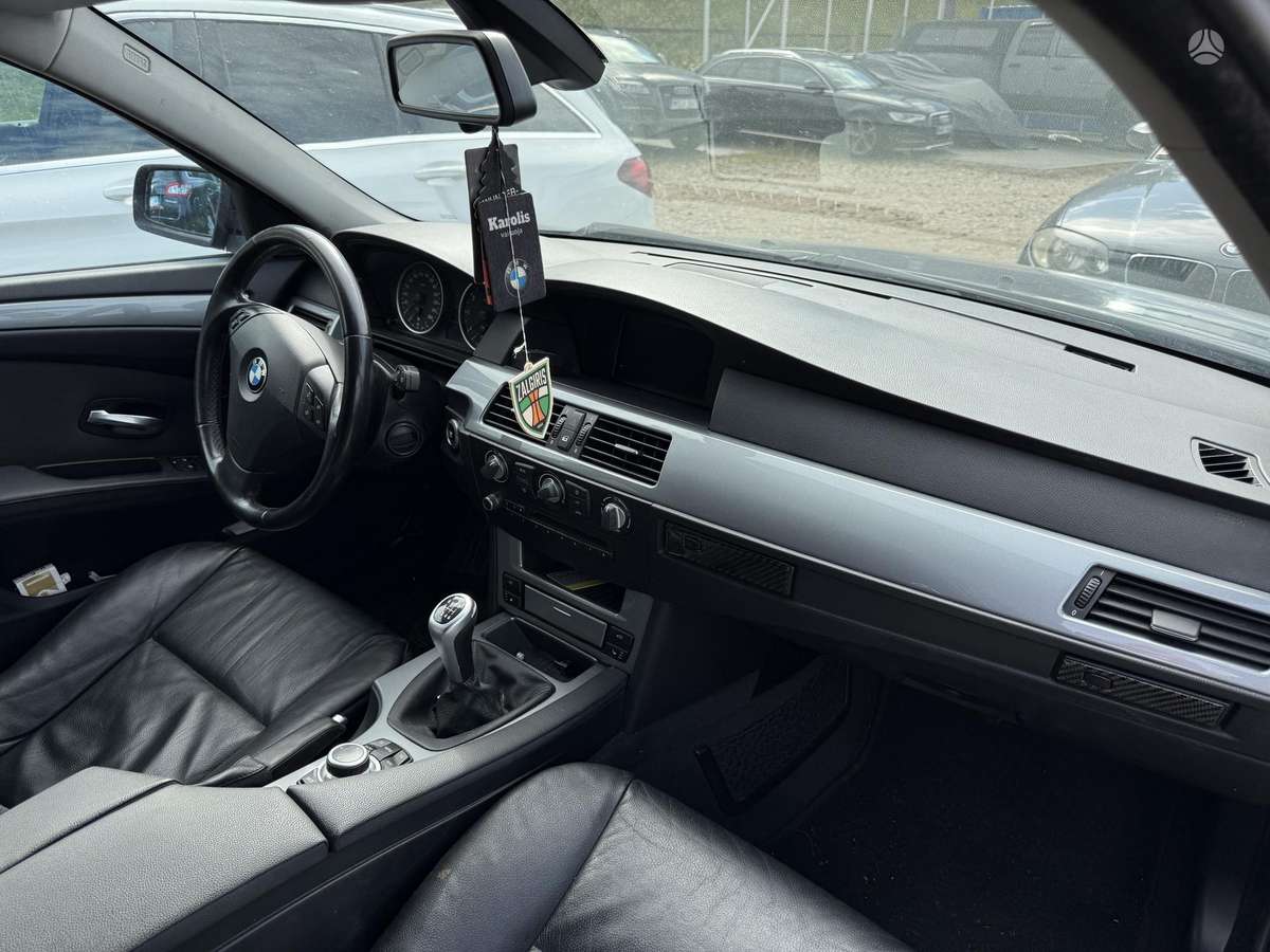 BMW 525 2009 — photo 7