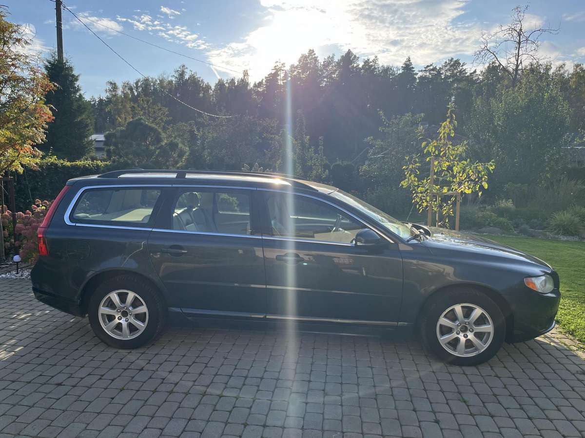 Volvo V70 2012 — салон