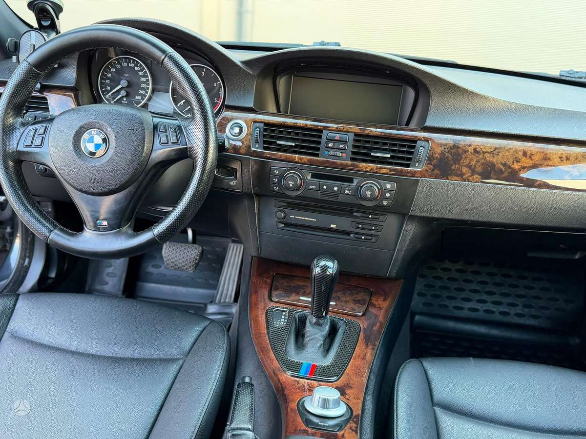 BMW 320 2006 — photo 12