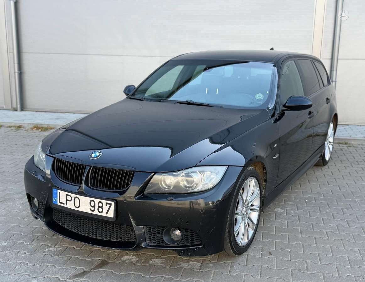 BMW 320 2006 — interior