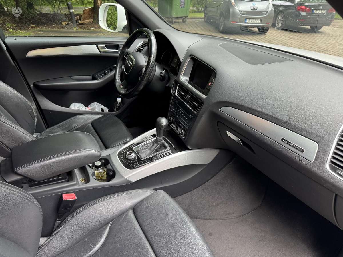Audi Q5 2009 — photo 10