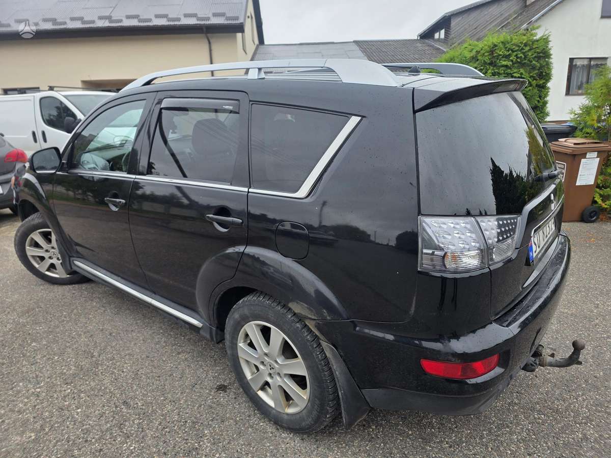 Mitsubishi Outlander 2010 — photo 7