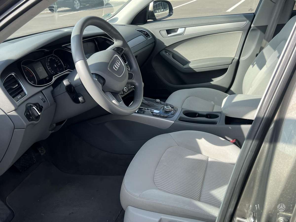 Audi A4 2013 — photo 11